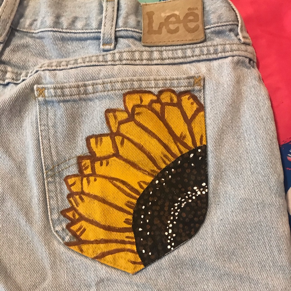 Hand painted Lee cutoffs - Picture 4 of 5